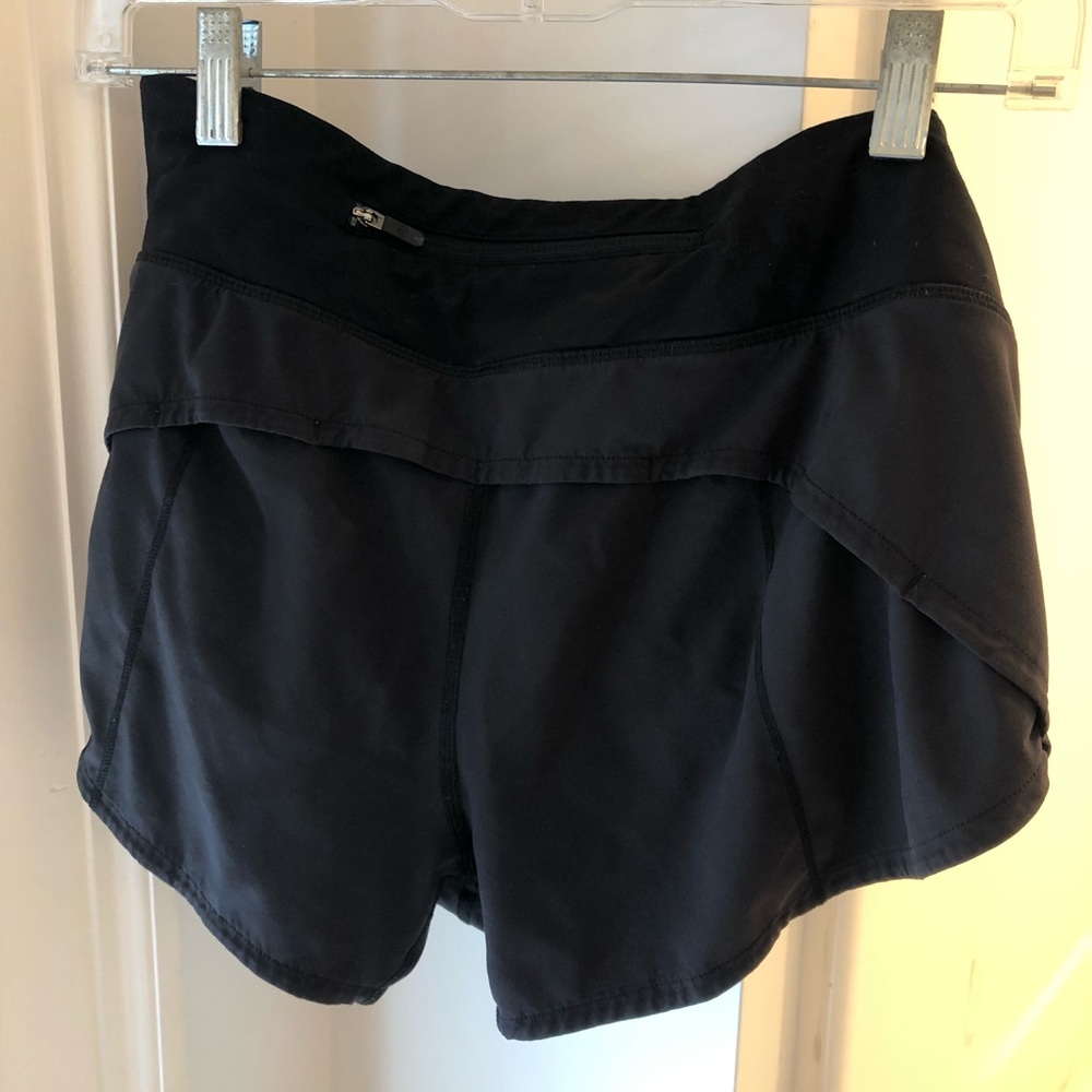 LuluLemon 2.5” Speed Up Shorts